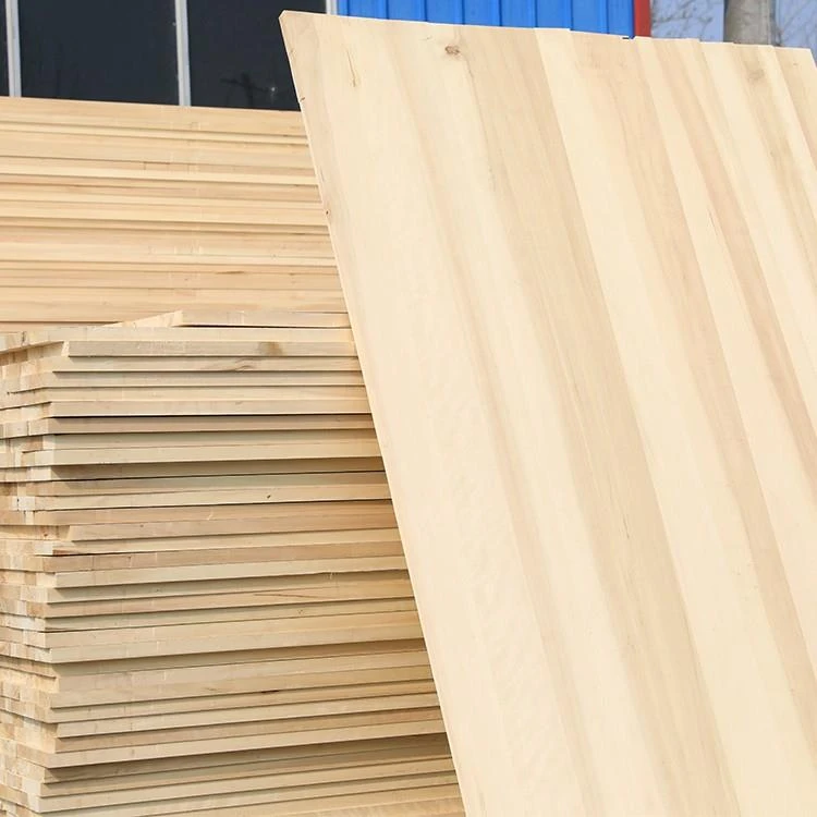 materiál strán zásuviek topoľov