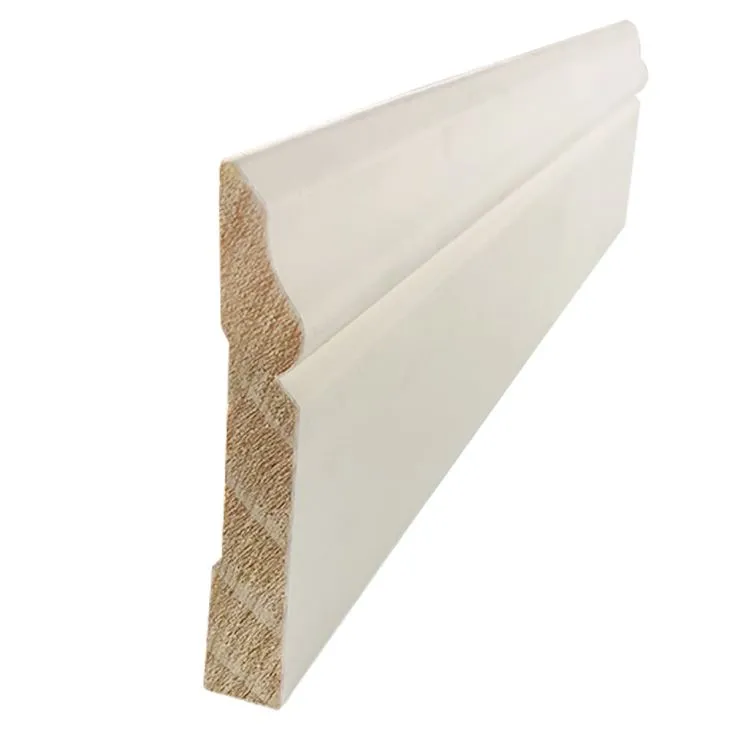 Základované borovicové drevo koloniálne tvarovanie